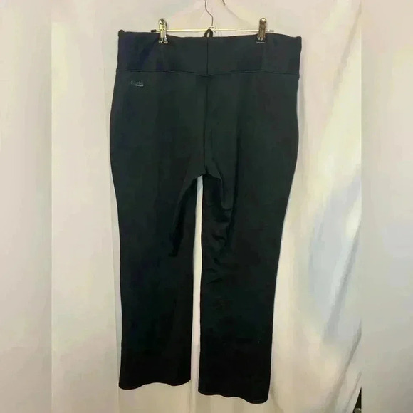 Women’s Columbia wide leg flare sweat pant - Picture 2 of 3